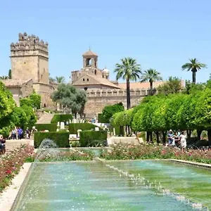 Apartamento Con Jardin Y Piscina En, Córdoba